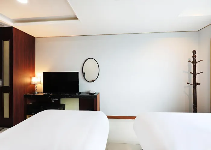 Intercity Hotel 3*