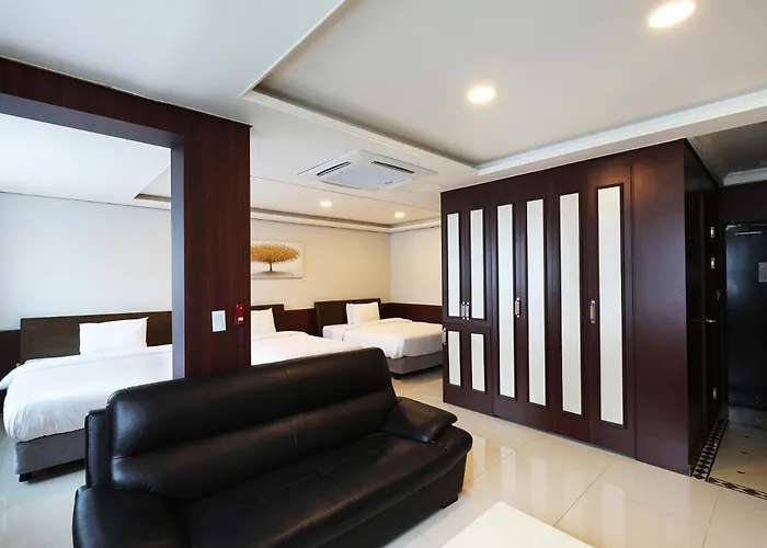 Hotel Intercity 3*