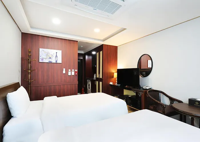 Hotel Intercity 3*