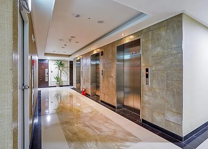 Intercity Hotel 3*